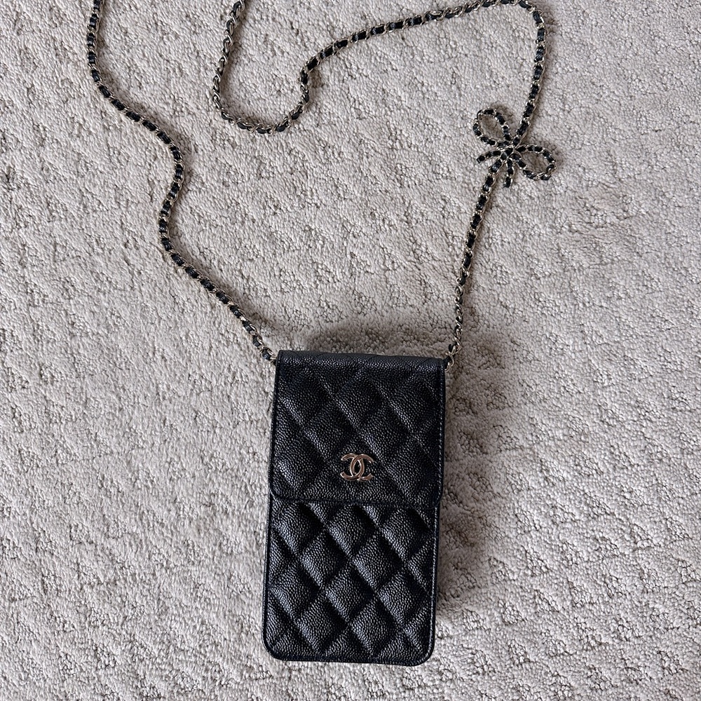 Chanel 23S black Caviar classic phone bag with chain bow